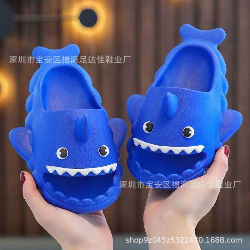 Dép bánh mì hình cá mập dễ thương đế mềm siêu nhẹ cho người lớn và trẻ em size 24-30