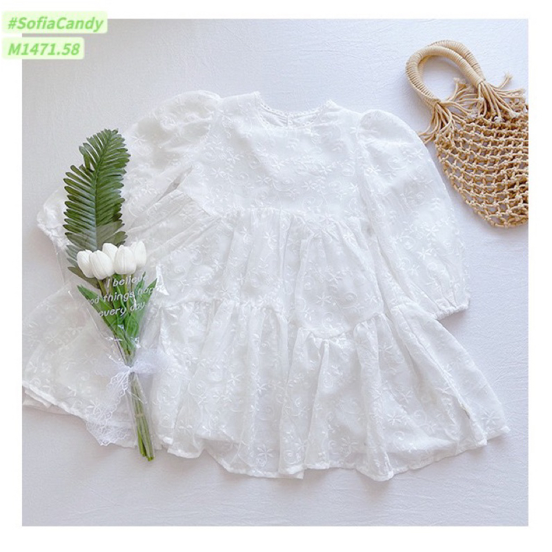 Váy trắng dài tay thêu hoa Sofia