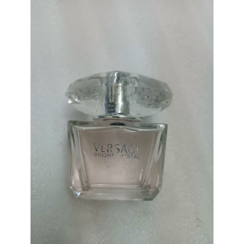 Thanh lý chai nước hoa nữ versace hồng 90ml (xuống màu hao hụt)