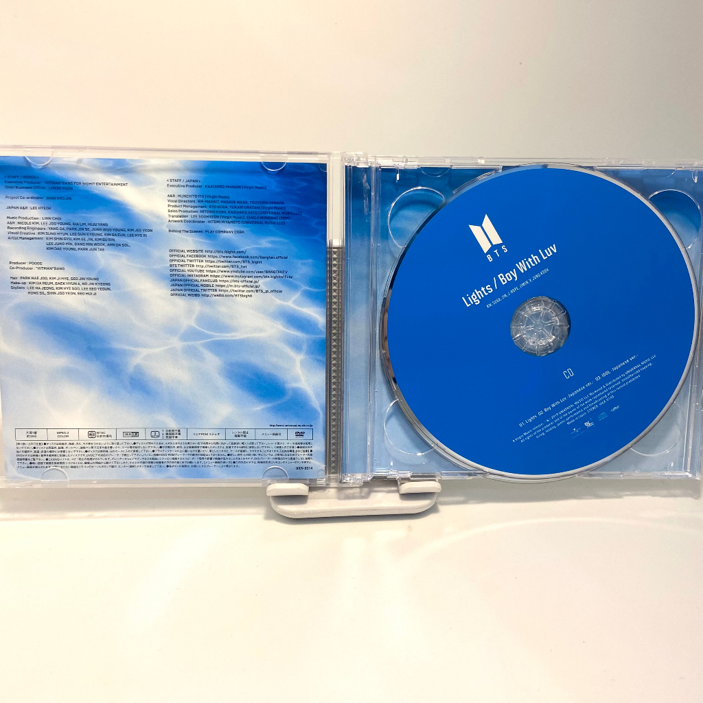 CD gốc BTS – Lights / Boy With Luv