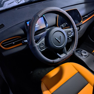  Bọc Vô Lăng Ô Tô Vf3 Vf5,Vf8,Vf9 ,E34 LiMo Green D-Cut Size 36 Sử Dụng Cho Xe Điện Vinfast VF5 VF8 VF9 VF E34 