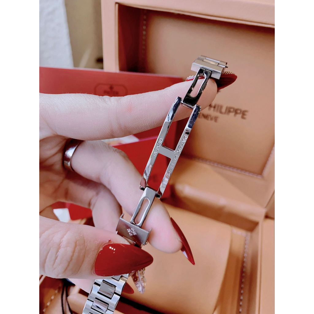 Đồng hồ nữ P@t€k Philipp€ 7118-1200R-003 Nautilus Watch 35mm, dây thép không gỉ, Full box, Luxury diamond watch