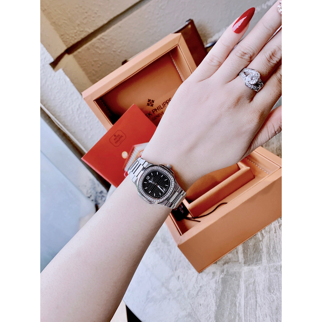 Đồng hồ nữ P@t€k Philipp€ 7118-1200R-003 Nautilus Watch 35mm, dây thép không gỉ, Full box, Luxury diamond watch