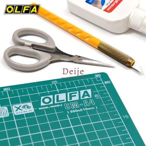 Bảng cắt OLFA CM-A4 225×320×2mm Xanh lá cây Cutting mat