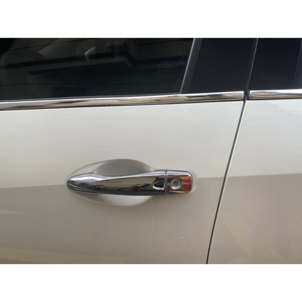 Viền cong kính + nẹp chân kính inox xe Nissan Almera 2022 2023 2024 trang trí xe sáng đẹp