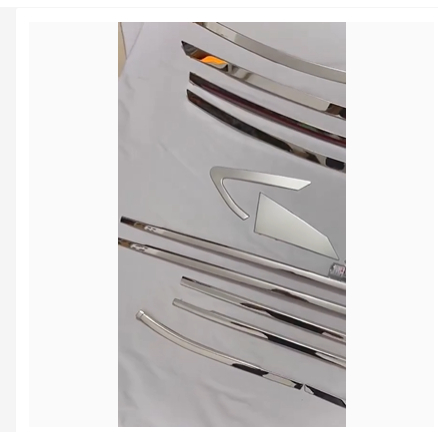 Viền cong kính + nẹp chân kính inox xe Nissan Almera 2022 2023 2024 trang trí xe sáng đẹp