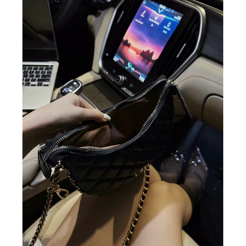 Túi Xách Nữ Lyn Kẹp Nách , Đeo Chéo Size 19 Da Mềm Bóng Sang Chảnh