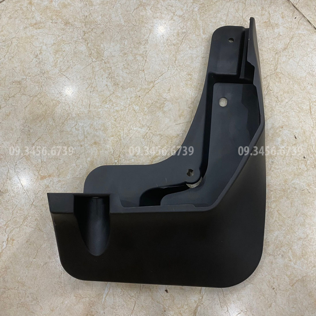 Bộ 4 Chắn bùn xe Fortuner 2007 đến 2015 chất liệu nhựa dẻo, hạn chế bùn đất văng lên thân xe - Hellooto