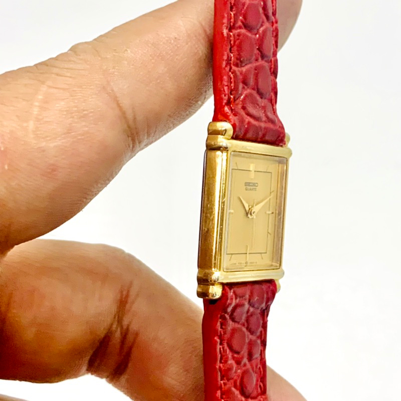 Đồng hồ nữ hiệu Seiko Tank siêu đẹp