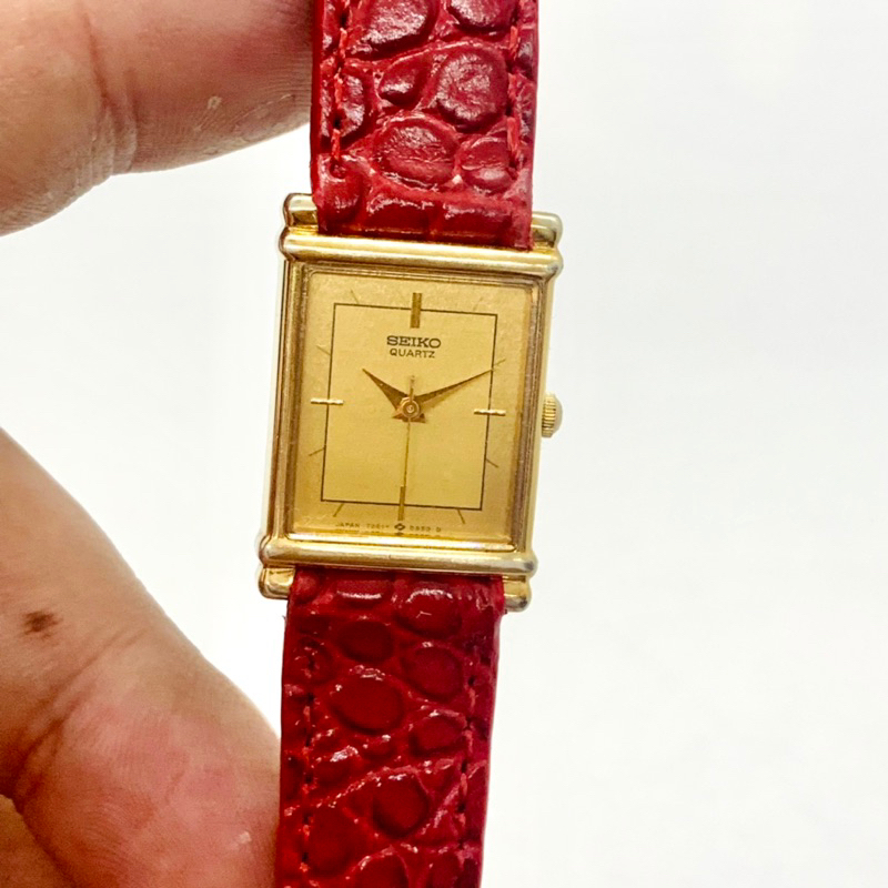 Đồng hồ nữ hiệu Seiko Tank siêu đẹp