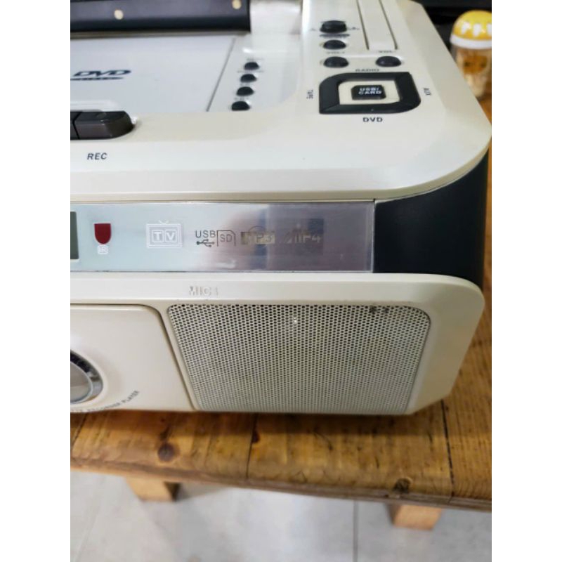 Radio tích hợp Karaoke