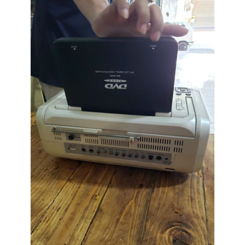 Radio tích hợp Karaoke