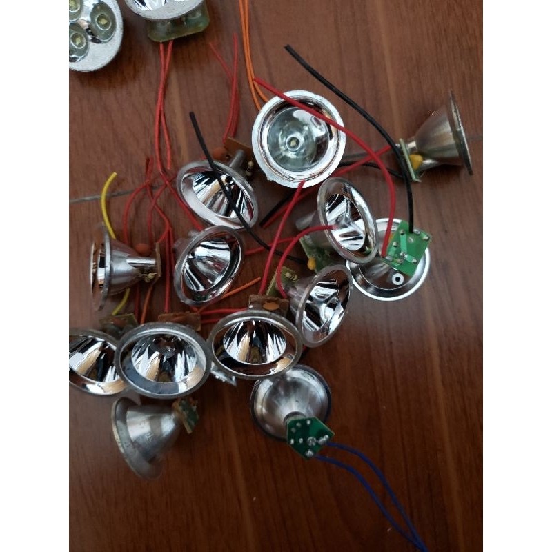 Bóng đèn và choá đèn pin 3v-3,7v tháo vợt muỗi