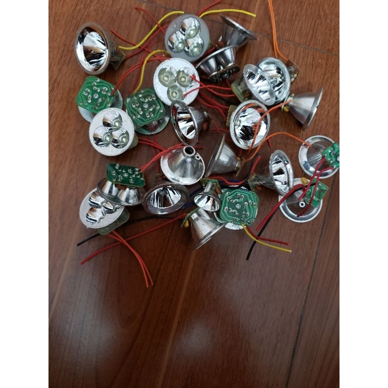 Bóng đèn và choá đèn pin 3v-3,7v tháo vợt muỗi