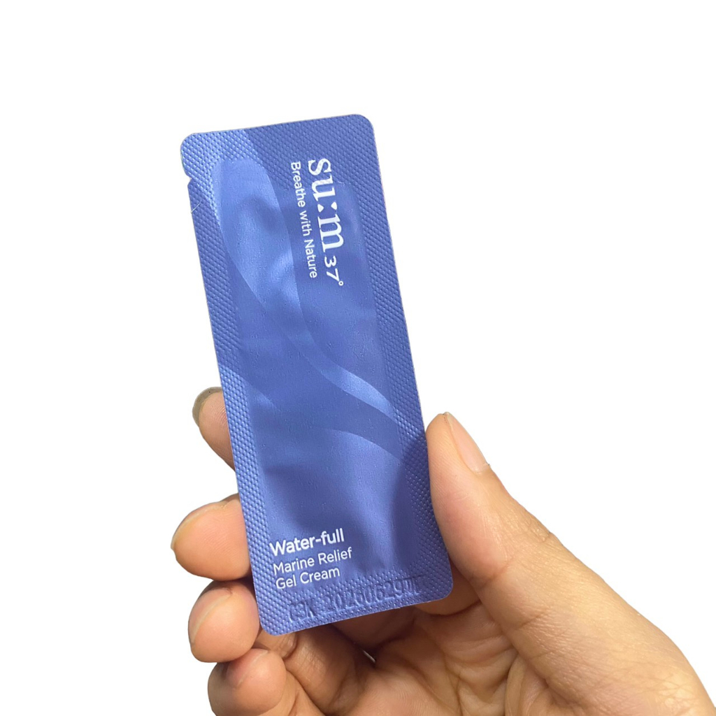 Gói sample kem dưỡng cấp nước, kiềm dầu, giảm mụn, se khít chân lông Sum 37 xanh - Su:m37 Water-full Water Gel Cream