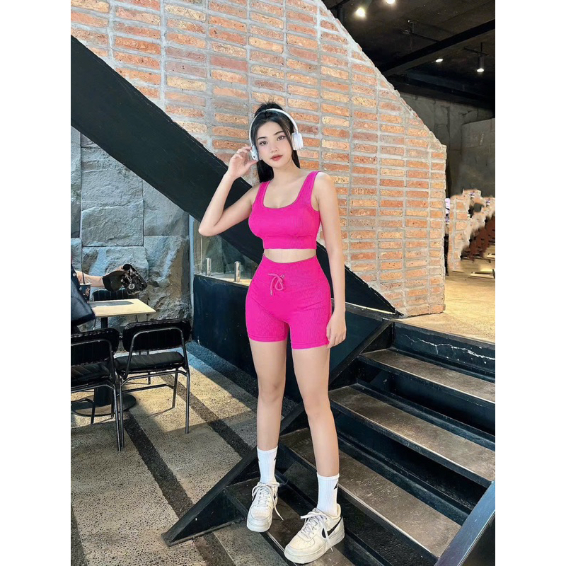 Bộ Tập Gym Yoga Nữ Mitao Quần Đùi Kèm Áo Bra Vải Dệt Gân Nhún Mông