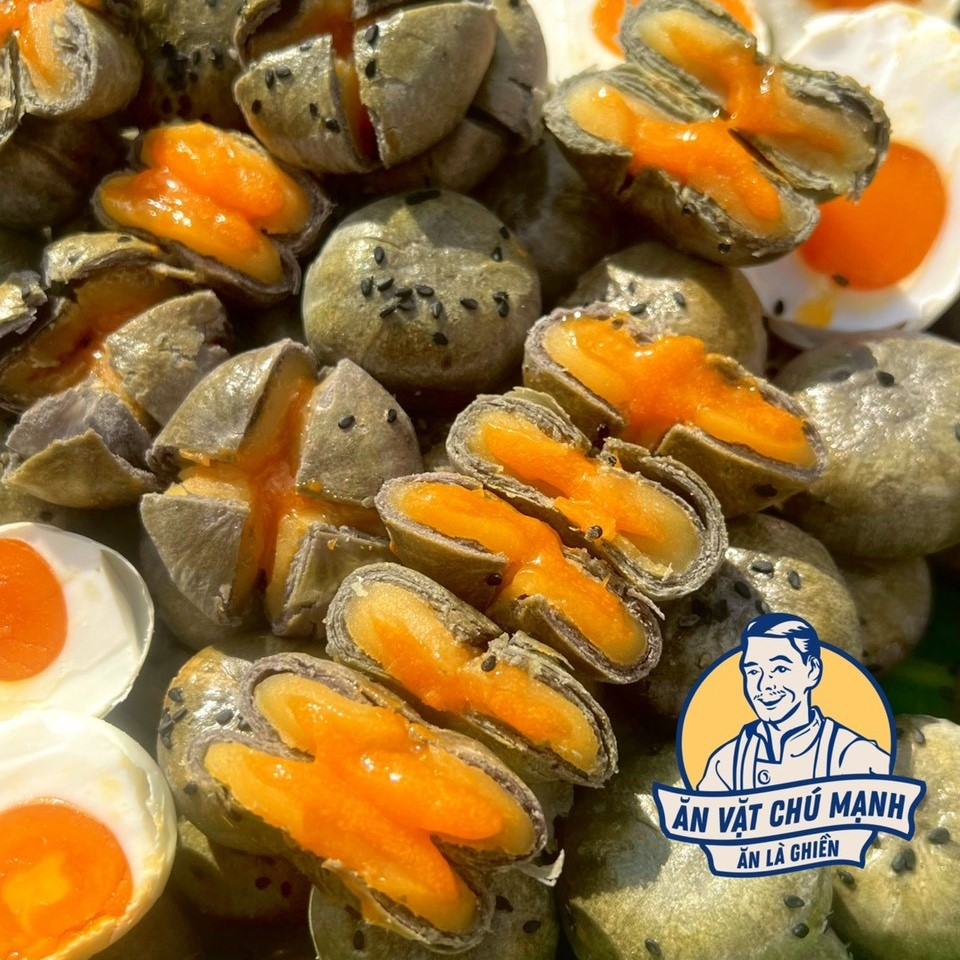 Bánh Pía Than Tre Nhân Đậu Xanh Kim Sa Trứng Muối