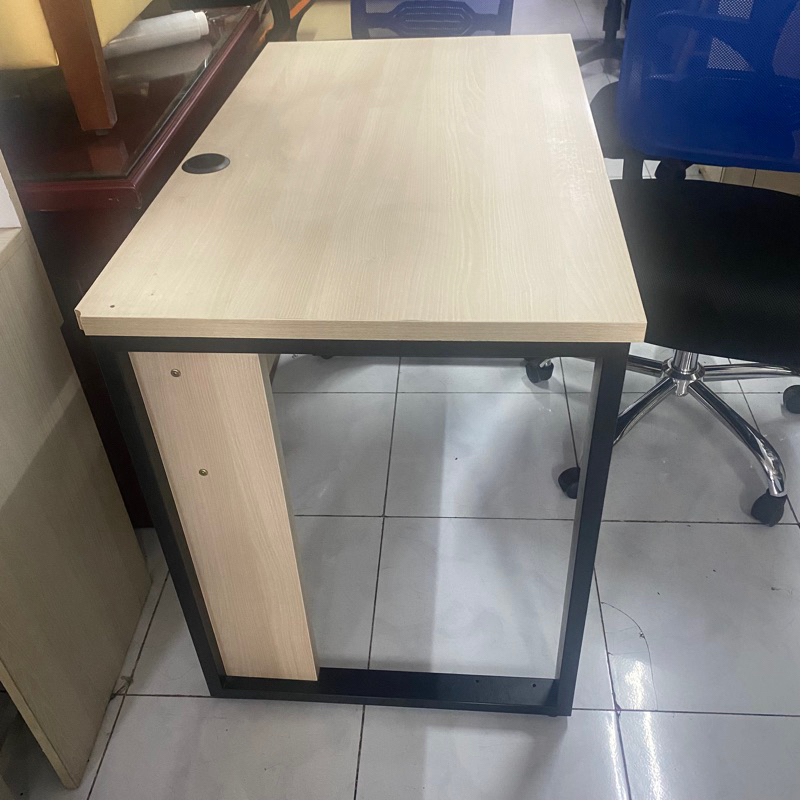 Bàn Làm Việc thanh lý