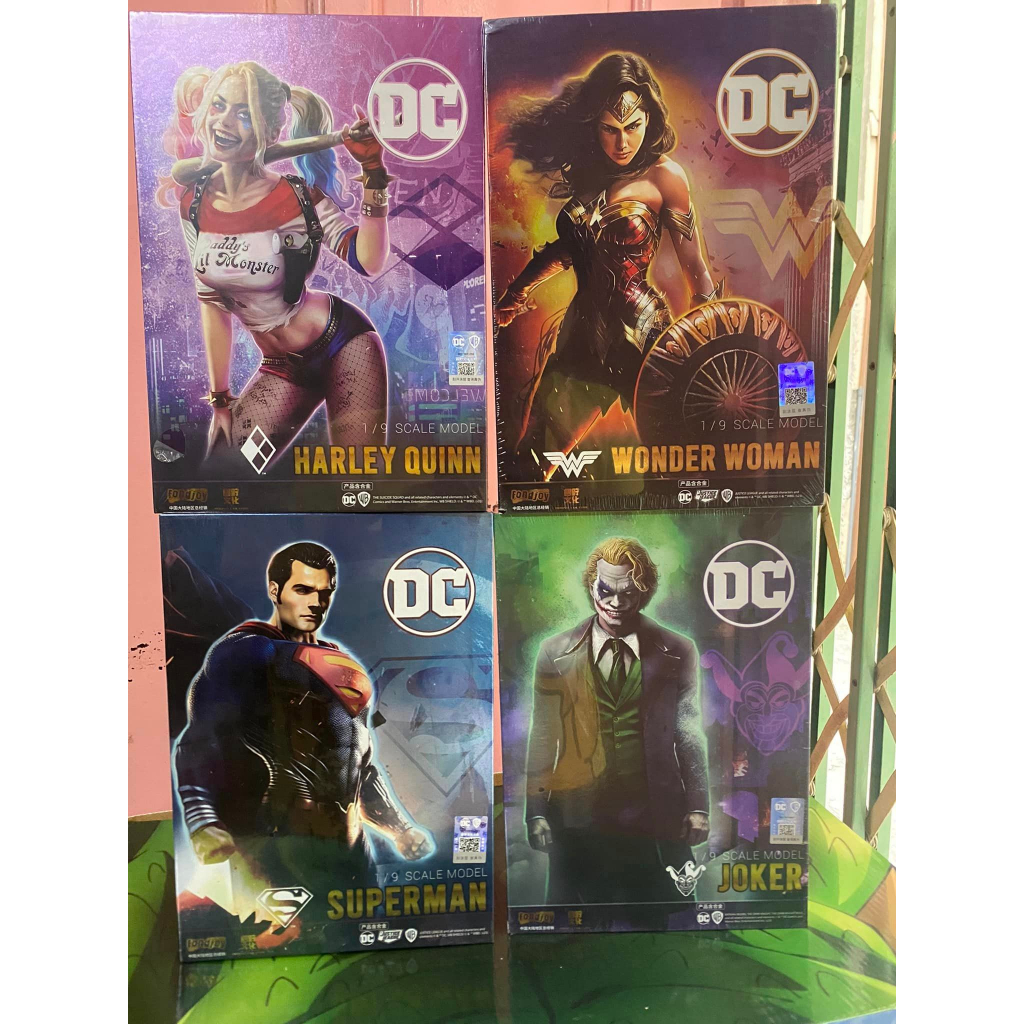 Mô hình DC Superman Justice League Tỷ lệ 1/9 Action Figure