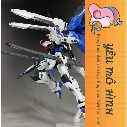 Mô hình Gundam MG Freedom Tặng kèm Base trưng bày và Decal nước