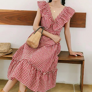 Đầm váy caro hở lưng vai bèo phù hợp đi biển