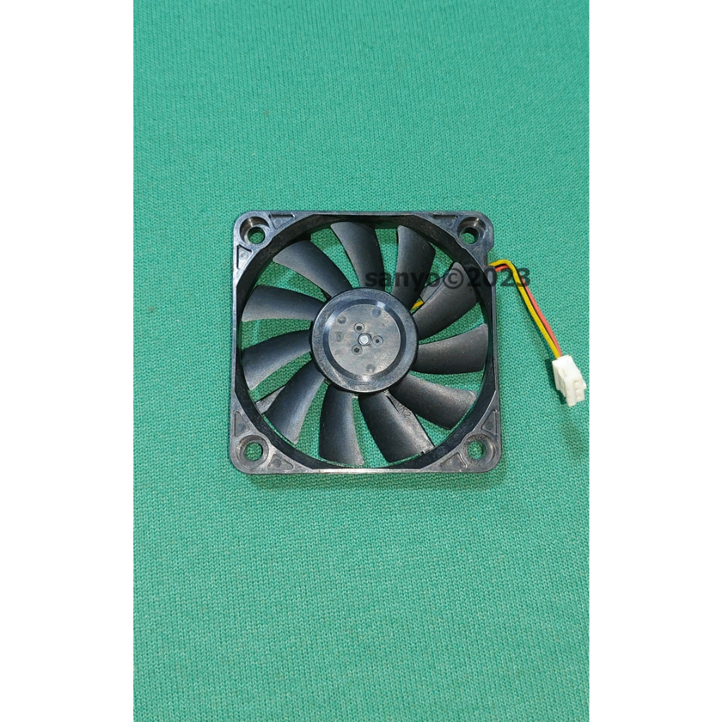 Quạt Nidec 6cm 12V 0.12A 6010