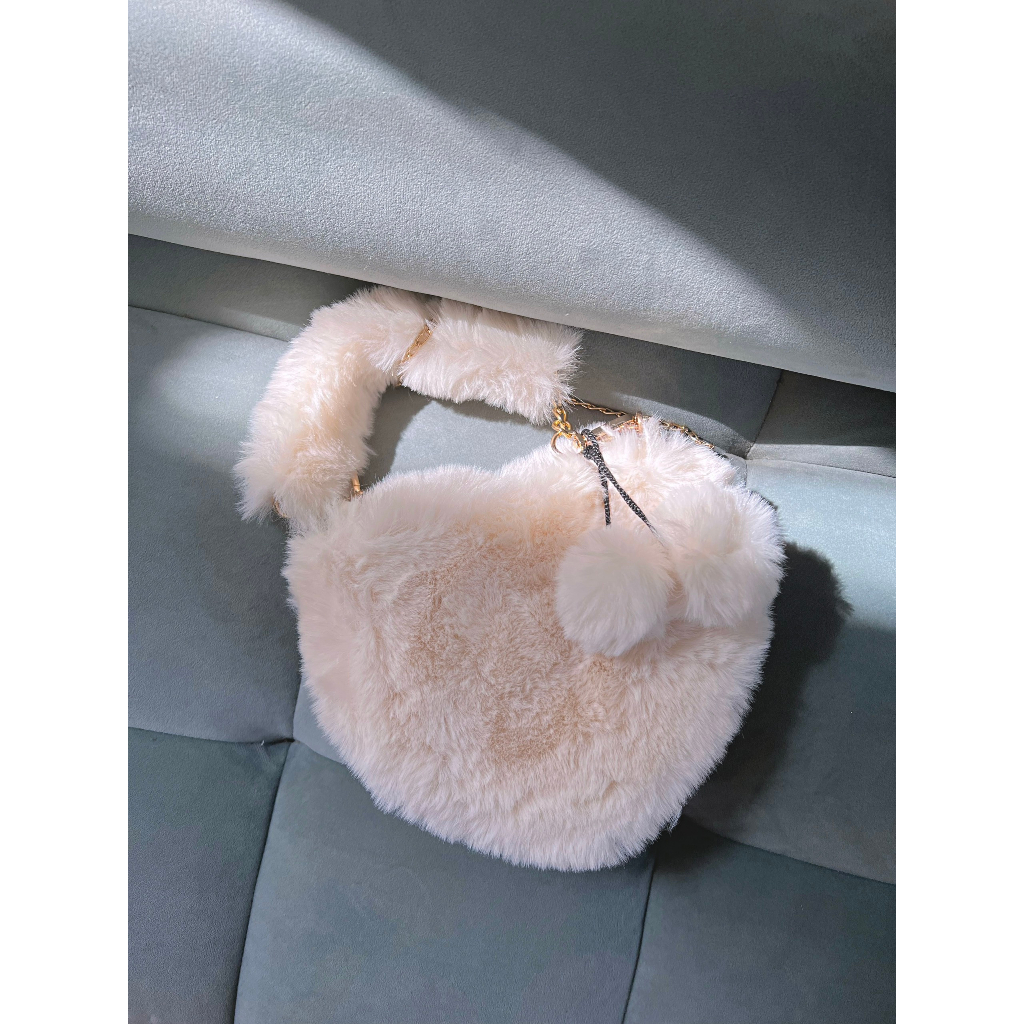 ELRÊVER - Túi xách lông trái tim đáng yêu - Màu ngẫu nhiên - 0723A01