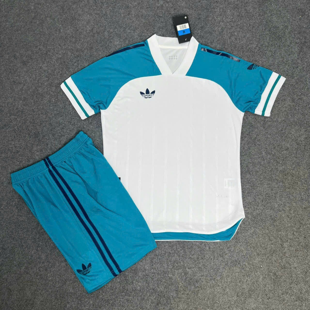 -Bộ quần áo bóng đá-Không logo 3 lá-Hàng gai thái, shop có nhận in tên số ......