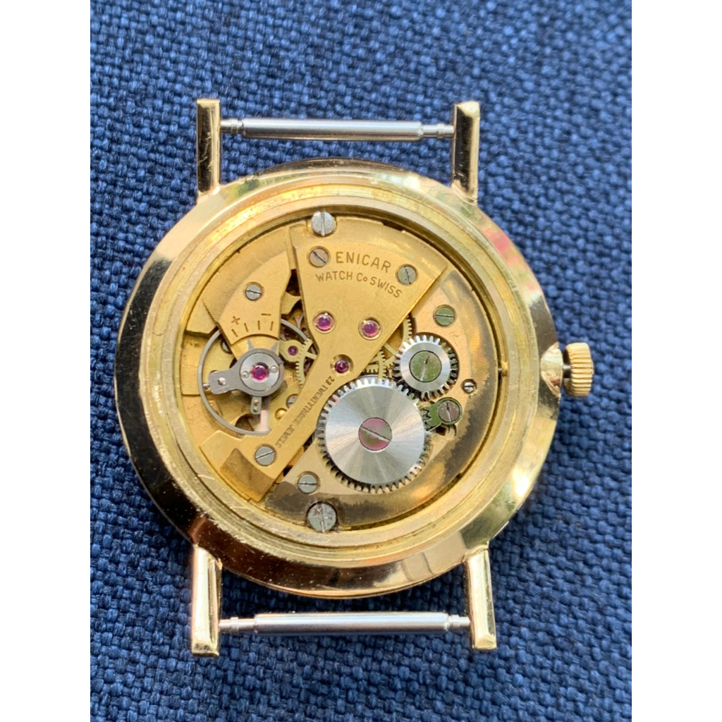 Đồng hồ nam Enicar cơ cót của Thụy