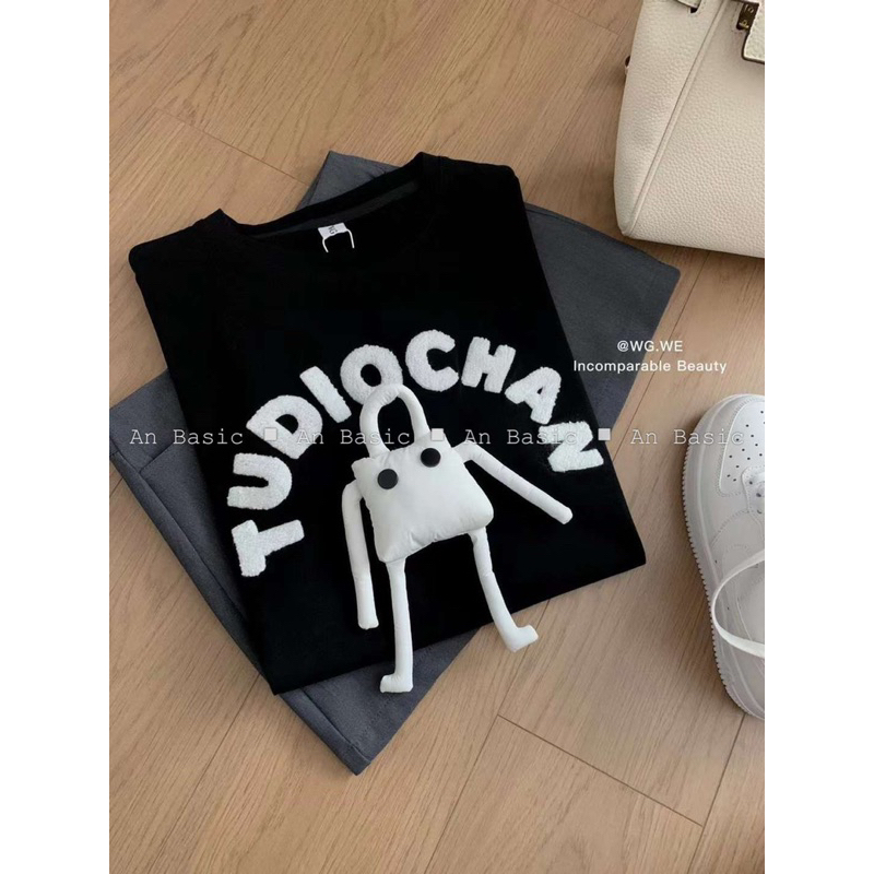 Áo phông kèm phụ kiện