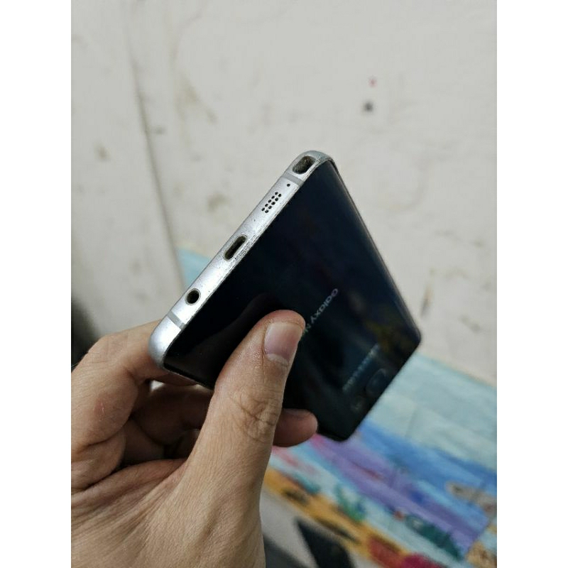 Samsung Galaxy Note 5, bật vẫn lên nhưg màn ko thấy lên