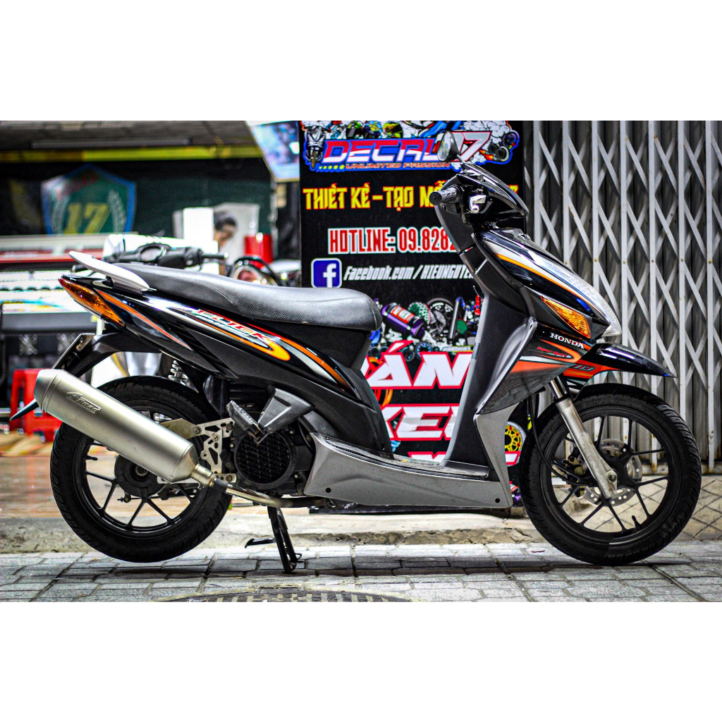 TEM CHẾ CLICK 110 CAM ĐEN XE ĐEN !