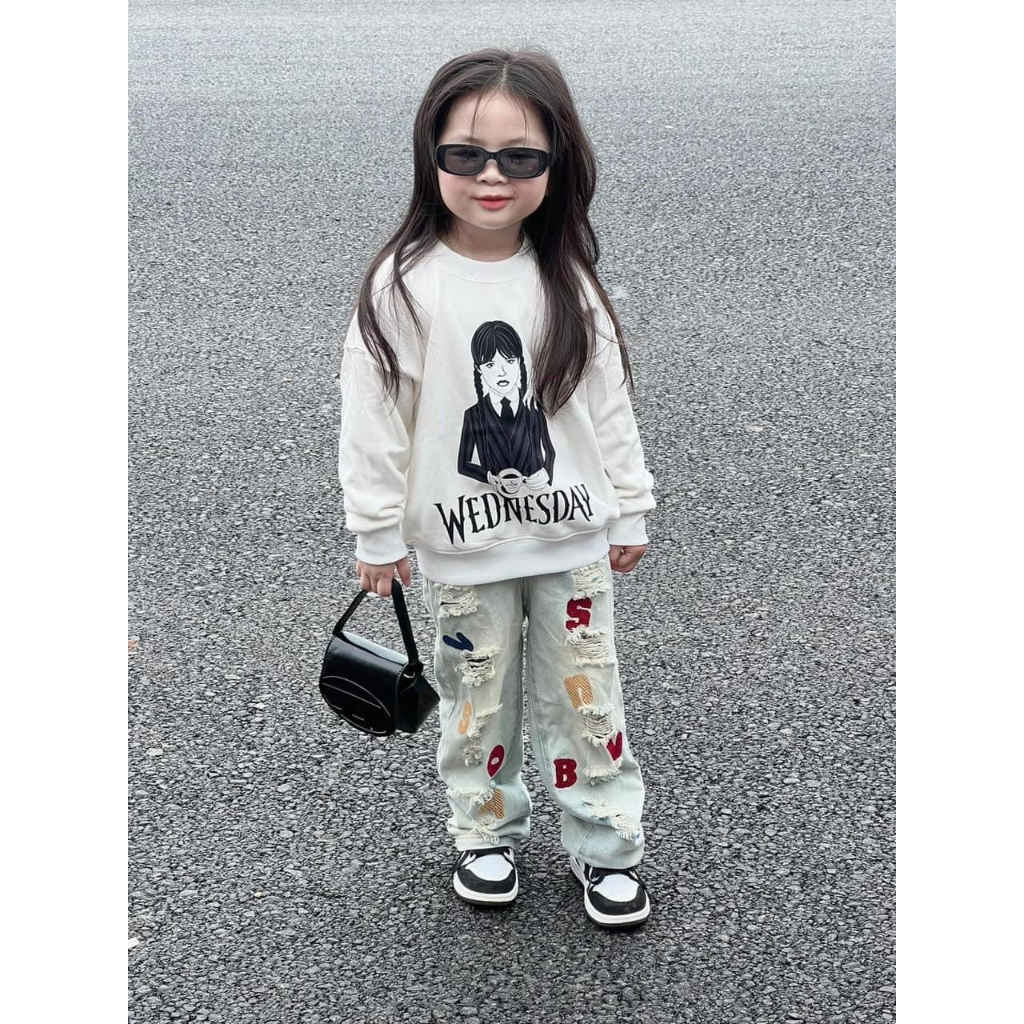 Áo nỉ cổ tròn cho bé hình wednesday, Áo sweater cho bé, TP KIDS,