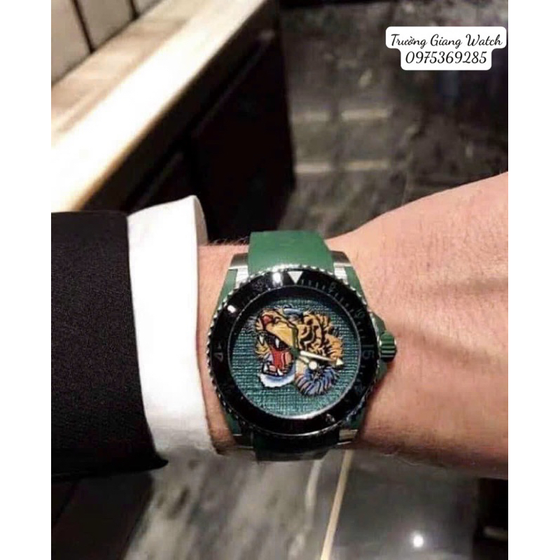 Đồng Hồ Nam Gucci Dive Tiger Motif Dial Men's YA136316
