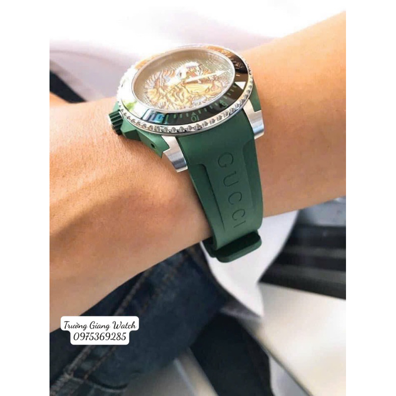 Đồng Hồ Nam Gucci Dive Tiger Motif Dial Men's YA136316