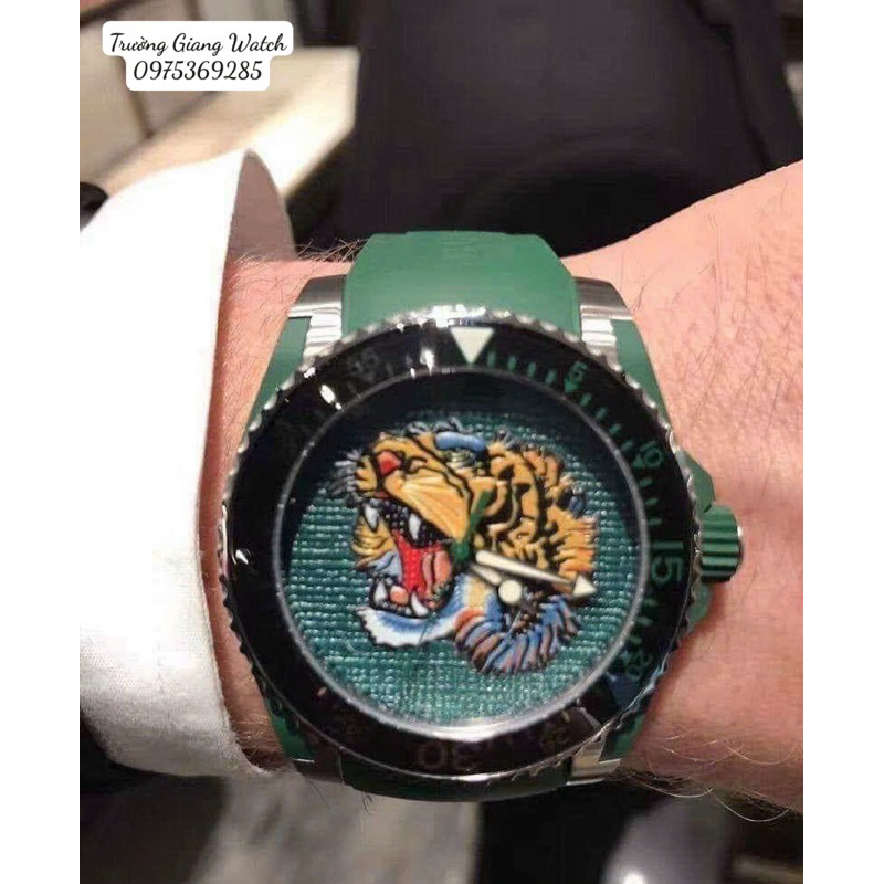 Đồng Hồ Nam Gucci Dive Tiger Motif Dial Men's YA136316