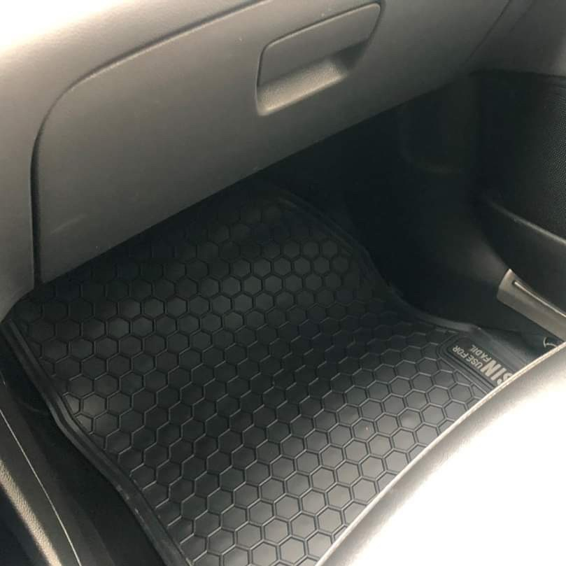 Thảm Lót Sàn Cao Su Xe Vinfast Fadil Cao Cấp Màu Đen