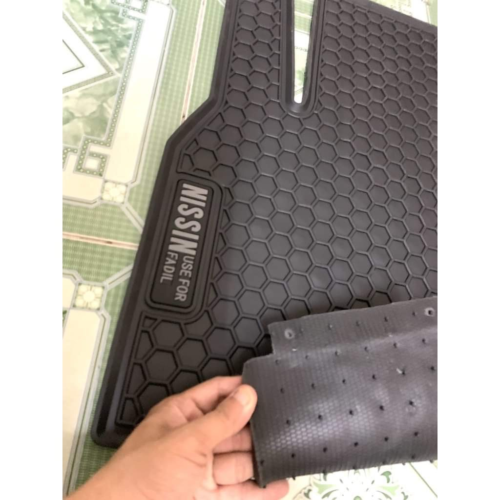 Thảm Lót Sàn Cao Su Xe Vinfast Fadil Cao Cấp Màu Đen