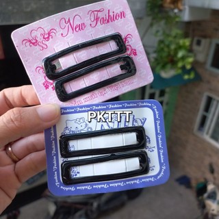 Một cặp kẹp tóc vuông sắt bọc nhựa