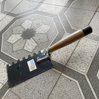 Bay răng cưa tay phải Dũng Hà