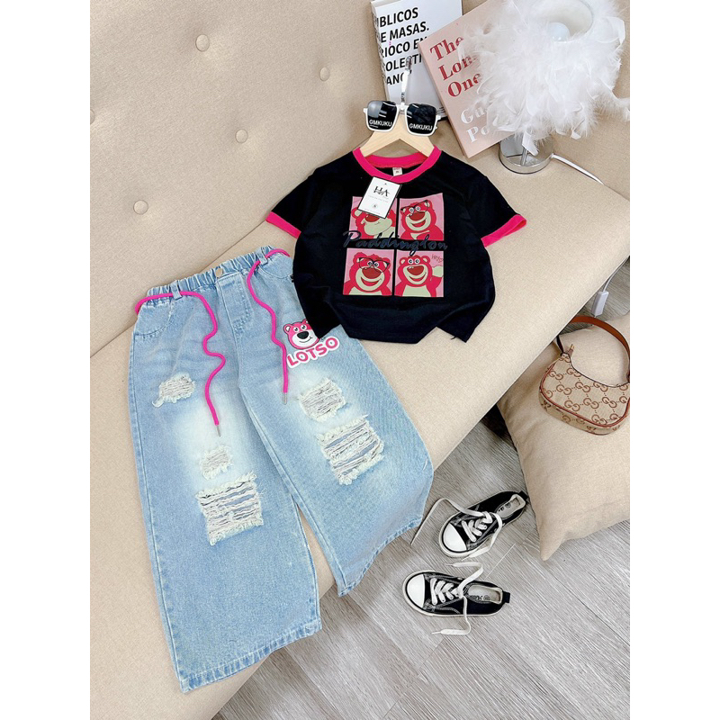 Bộ áo thun gấu dâu quần jean cho bé gái