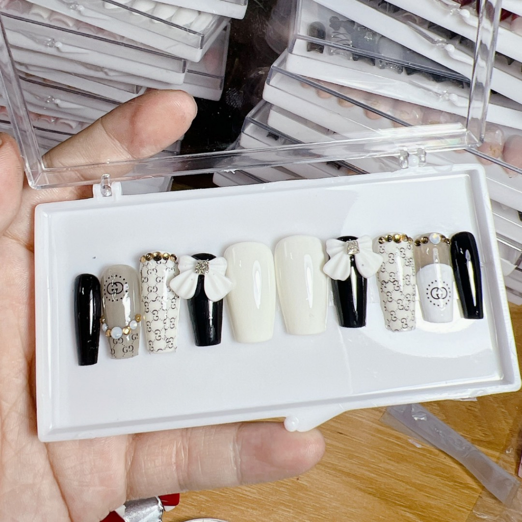 Nailbox Hàng Thủ Công Màu Trắng Charm Nơ Trắng - Thiết Kế 10 Móng Cao Cấp