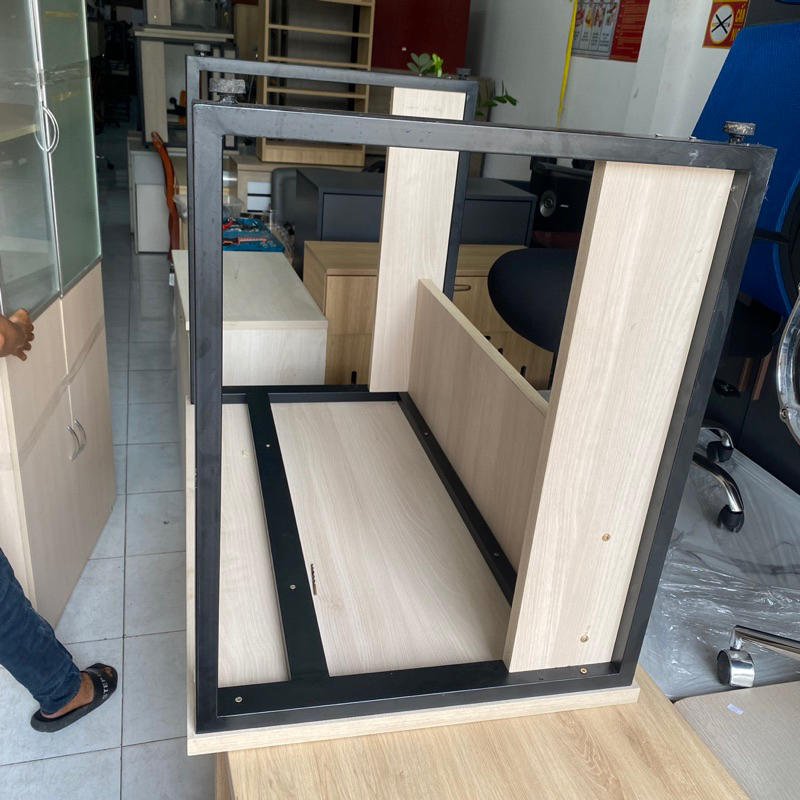 Bàn Làm Việc thanh lý