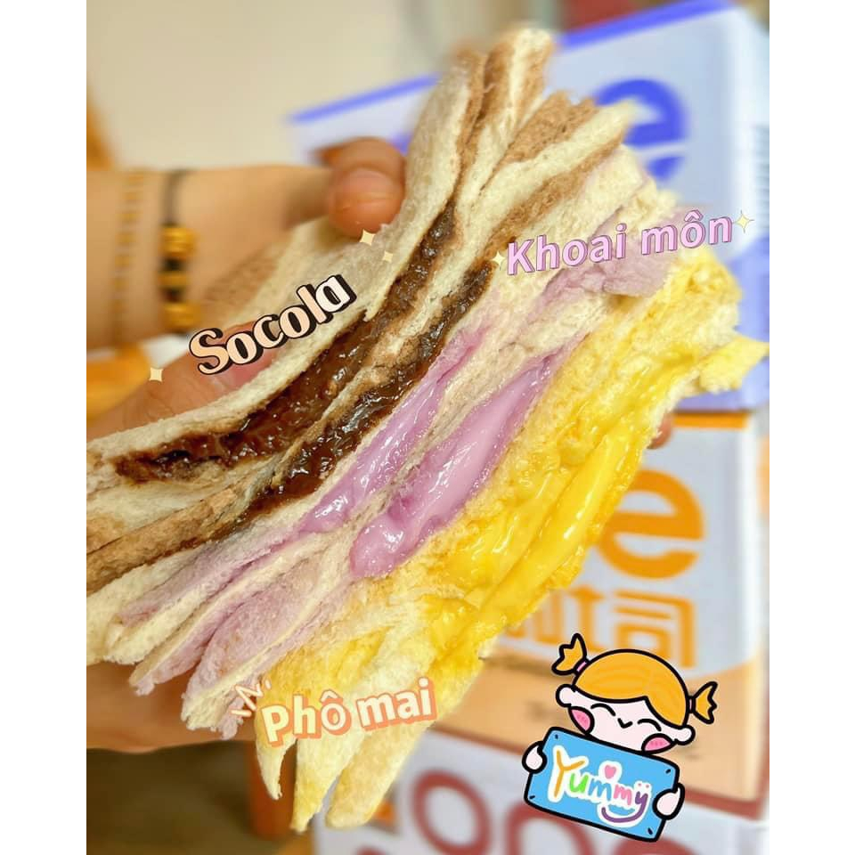 Hộp 8 bánh sandwich kẹp khoai môn/ phô mai/ socola/ kem , chuối hiệu One