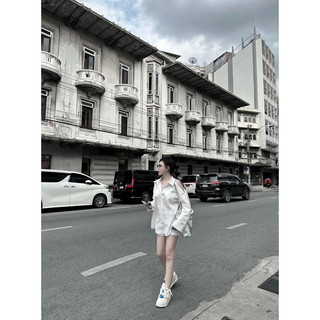 Áo Sơ Mi Trắng Khoét Vai