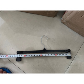 1 cái móc kẹp nhựa treo quần áo size 35cm