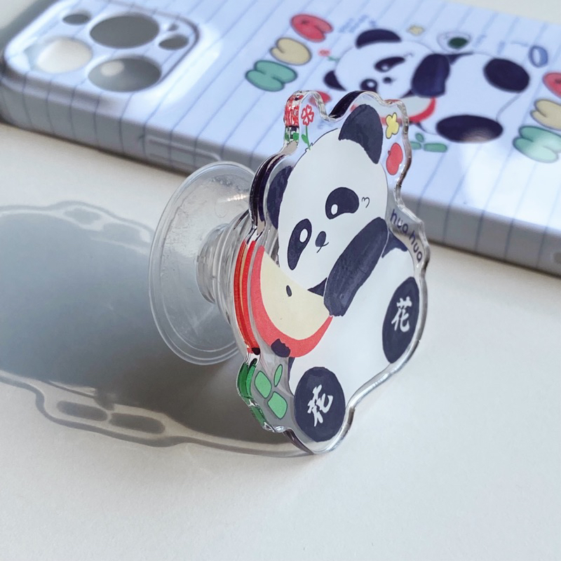 Griptok, giá đỡ điện thoại gấu trúc Hoa Hoa ôm táo