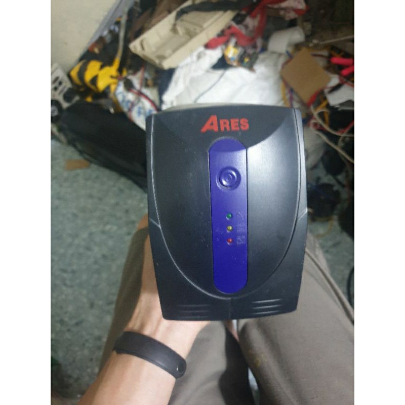 UPS 12v 360 - 390w chạy liên tục ( cũ )