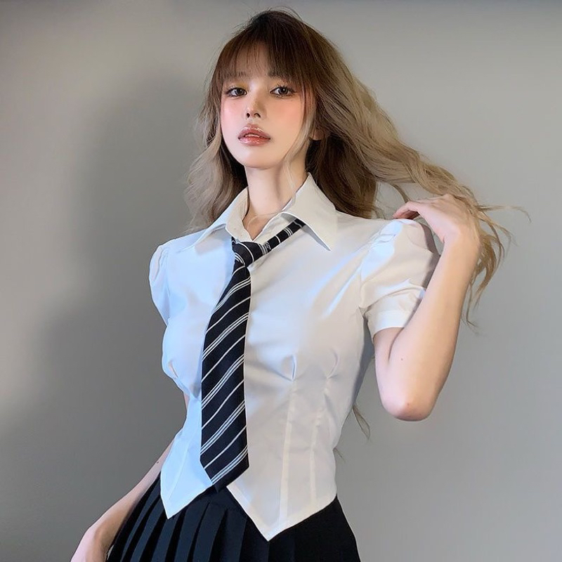 Áo sơ mi croptop Herbi bo eo tay phồng ngắn màu trắng kèm cà vạt phong cách hàn quốc thời trang nữ