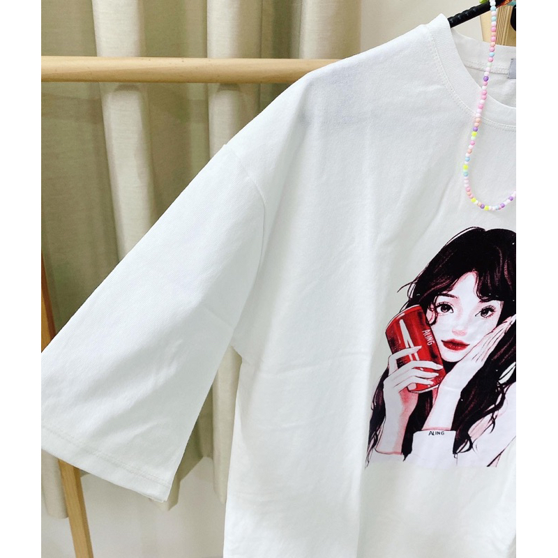 Áo thun hình cô gái